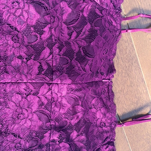 🔴Sold🔴Guess Off Shoulders lace mini dress - Picture 6 of 7